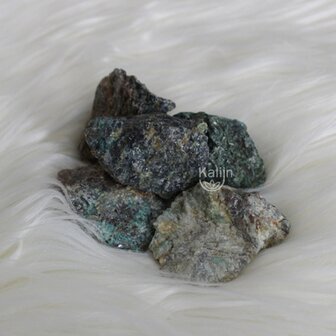 chrysocolla ruwe steen